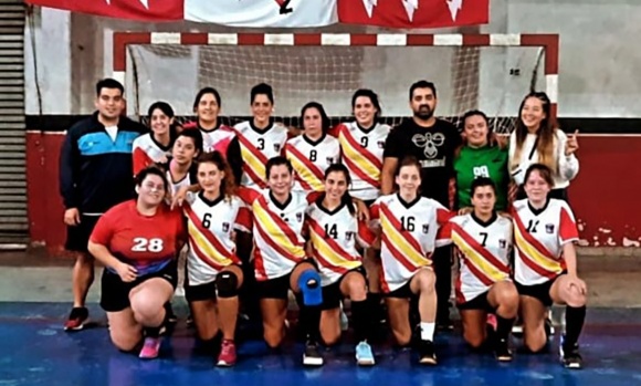 Handball: Las chicas estuvieron a punto de dar el gran golpe