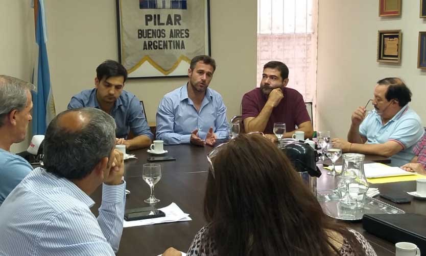 Supermercados: Achával quiere que sean los comercios los que decidan si se pueden abrir nuevos locales