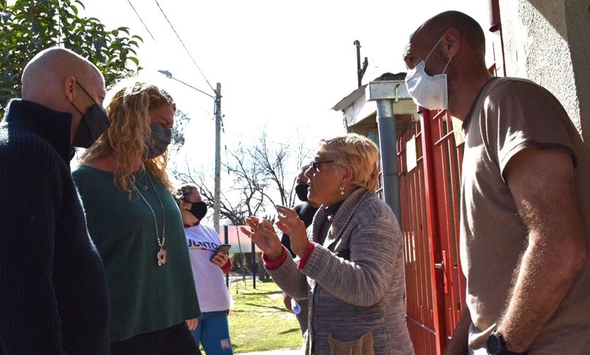 Ducoté se sumó a la campaña de Leguizamón en una recorrida por Derqui