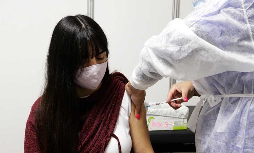 Desde el viernes habrá vacuna libre contra el covid para mayores de 18 años