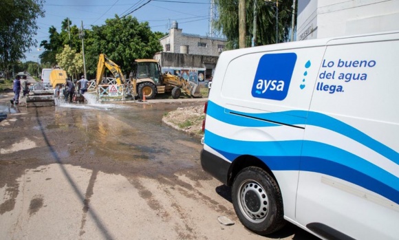 Comerciantes reclaman mejoras en el servicio de agua de red