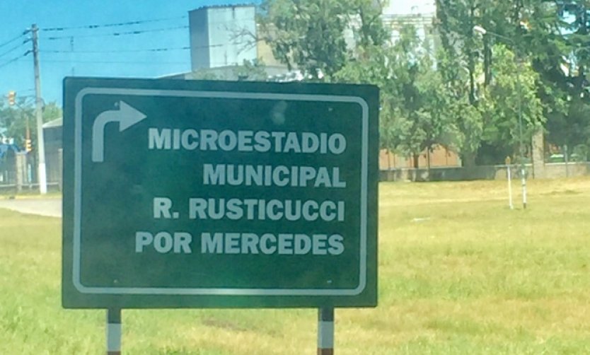 Polémica porque le sacaron el nombre "Néstor Kirchner" a una calle de Pilar