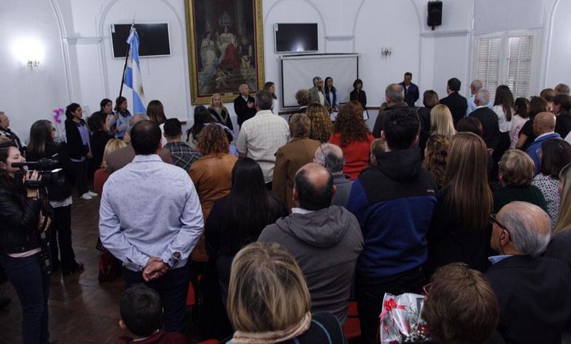 Reconocen a docentes pilarenses por su trayectoria