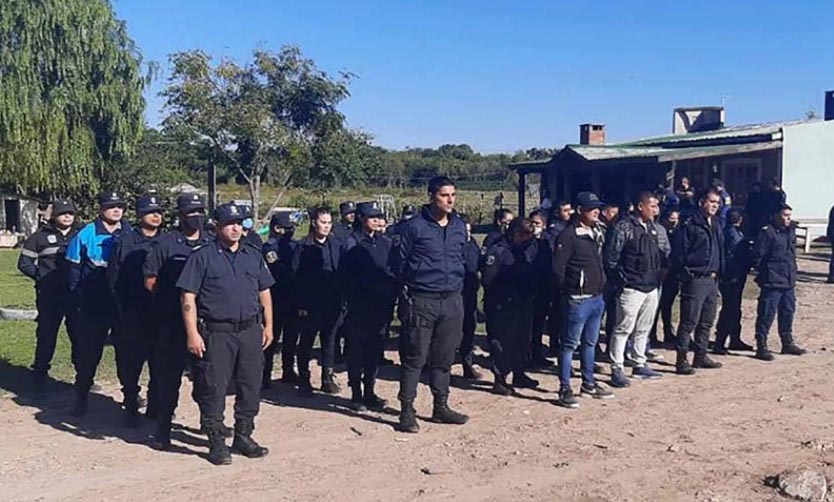 Más de 150 policías rastrillaron un descampado en búsqueda de una joven desaparecida