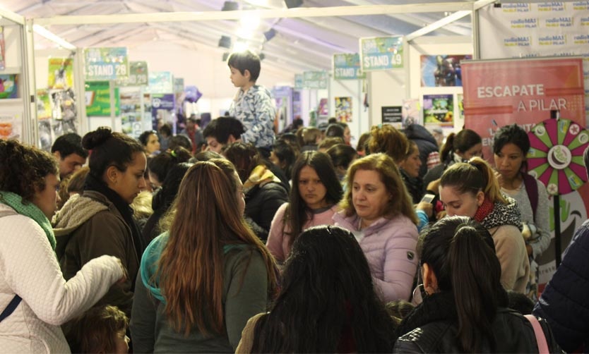 La Feria del Libro de Pilar entra en su recta final y ya la visitaron 16 mil estudiantes