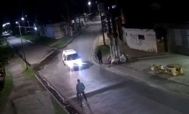 Detienen a dos hombres acusados de robar materiales de una construcción