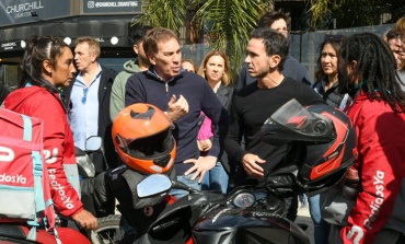 El diputado Diego Santilli recorrió Pilar junto al concejal Sebastián Neuspiller