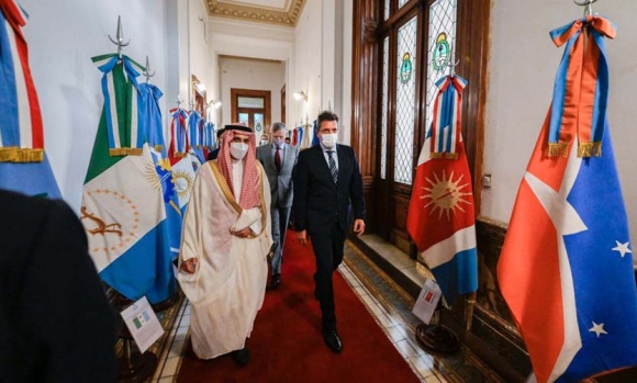 Con eje en las inversiones extranjeras, Massa recibió al príncipe de Arabia Saudita
