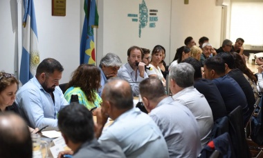 Paritarias: se postergó para el miércoles la reunión entre Provincia y los gremios estatales