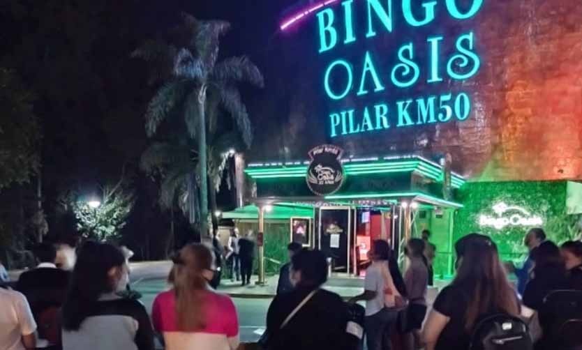 Trabajadoras del Bingo Oasis continúan reclamando que les paguen sus salarios