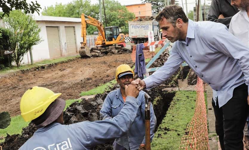 Avanzan las obras para construir el primer paso bajo nivel de Pilar