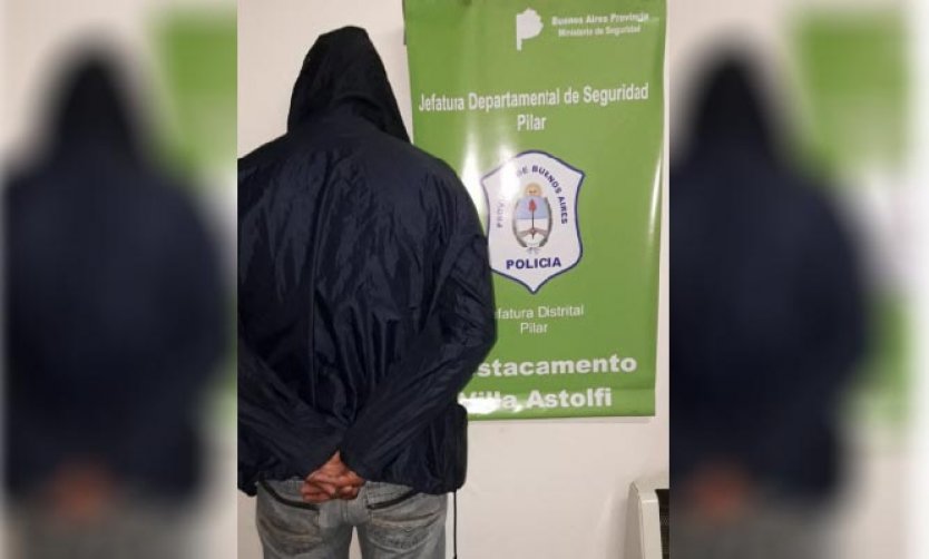 Detienen a un hombre por atacar a golpes a su pareja