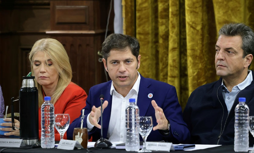 Kicillof en contra del DNU de Milei: "Descalibra los ingresos de los sectores populares"