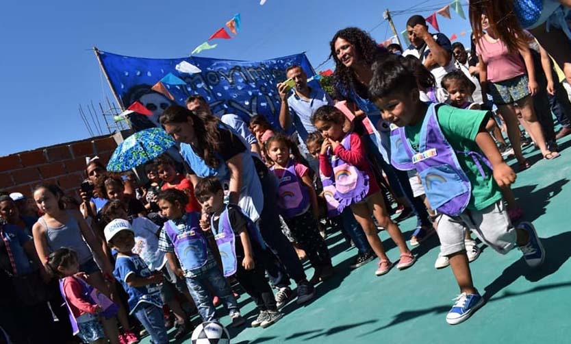 Inauguraron un playón deportivo en un barrio de la localidad de Derqui