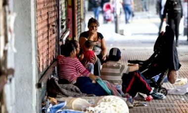 La pobreza trepó al 44,7% en el país y ya afecta a 17,5 millones de personas