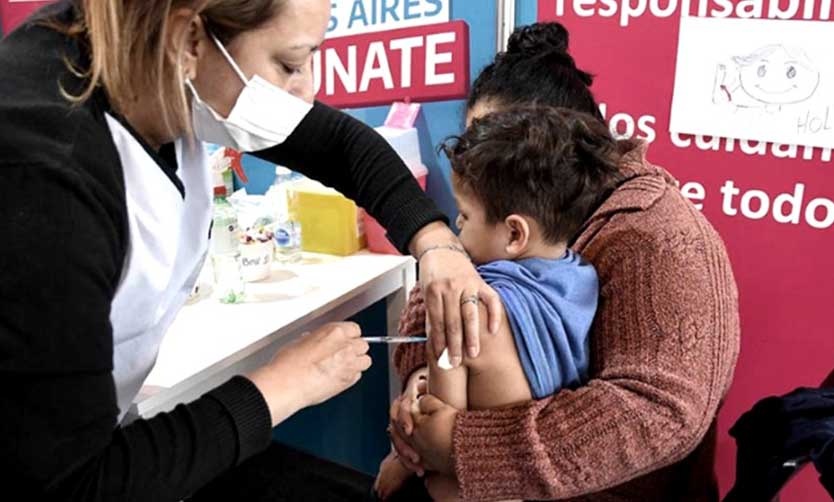 Covid: Provincia envió más de 370 mil turnos para vacunar a menores
