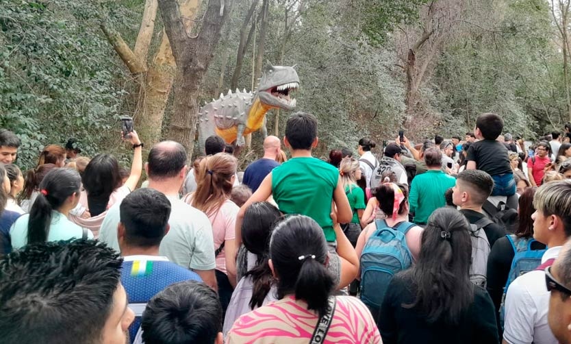 Unas 100 mil personas ya visitaron el Parque Pilar Jurásico