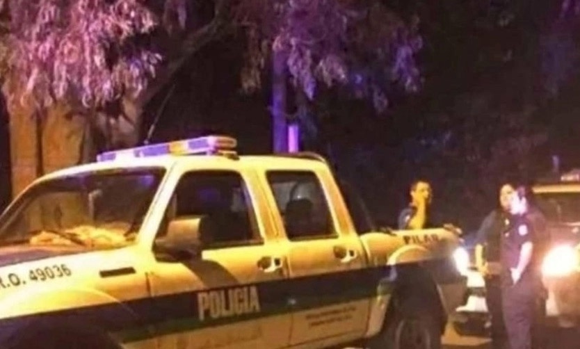 Delincuentes apuntaron con un arma a un menor en una entradera