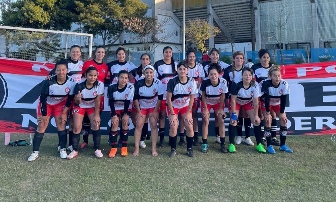Unión Ferroviaria goleó y manda en la Liga Municipal de Fútbol Femenino