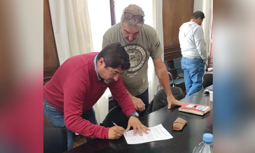 La Federación y el Sindicato local firmaron el acuerdo con las empresas por los sueldos de 2022 y 2023.